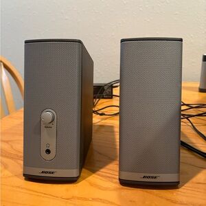 Bose Dual-Tone Multimedia Speakers
